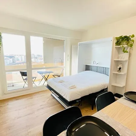 Holiday home Very Nice Studio Deco Close To Switzerland Annemasse